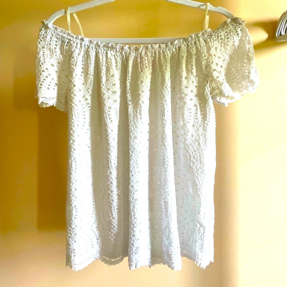 Lilly Pulitzer Off The Shoulder Eyelet Top Size M